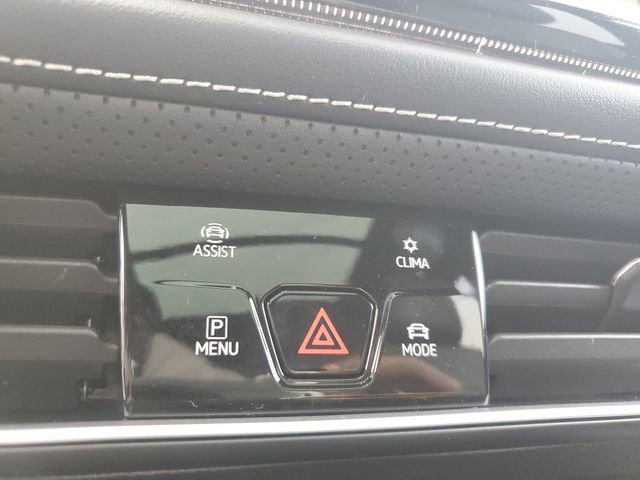 New 2026 Volkswagen Atlas Cross Sport SEL R-Line image 30