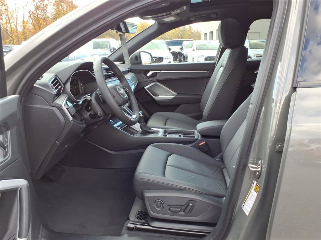 New 2025 Audi Q3 2.0T Premium image 10