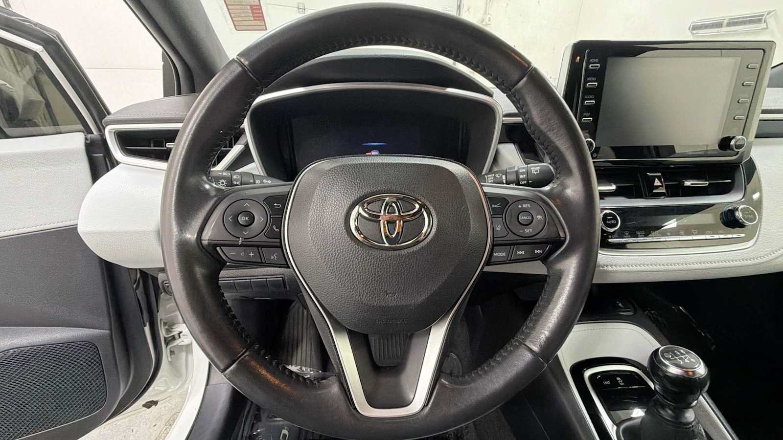 Certified 2019 Toyota Corolla XSE FWD image 16
