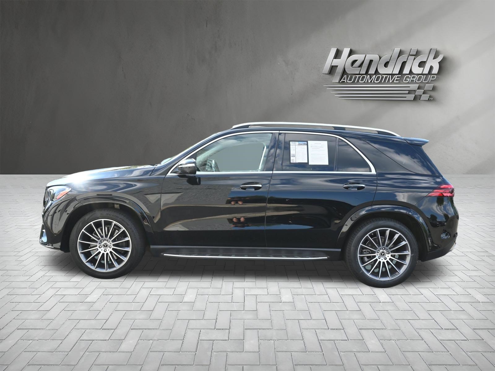 Used 2024 Mercedes-Benz GLE 350 4MATIC w/ AMG Line Exterior image 6