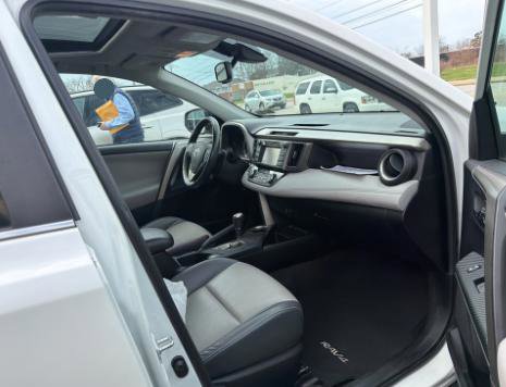 Used 2014 Toyota RAV4 Limited w/ Technology Package AWD/4WD image 3