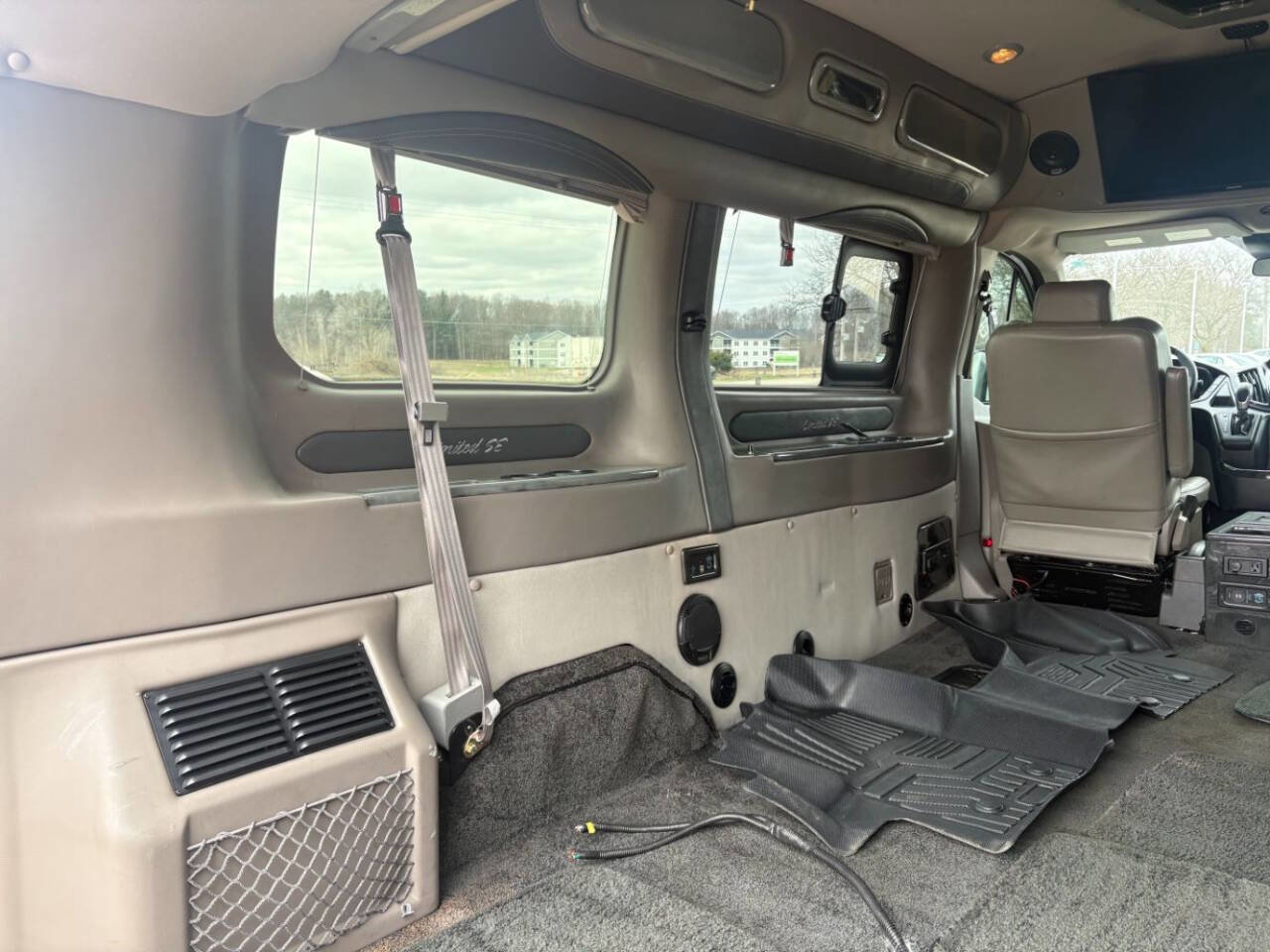 Used 2015 Ford Transit 150 130 Low Roof w/ Exterior Upgrade Package RWD image 26