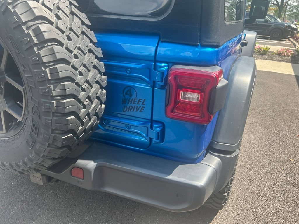 Used 2024 Jeep Wrangler Sport AWD/4WD image 7