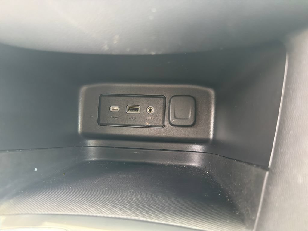 Used 2021 Chevrolet Equinox LT FWD image 43