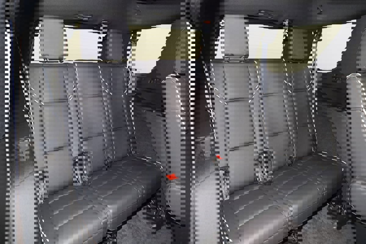 Used 2023 Cadillac Escalade Premium Luxury image 15