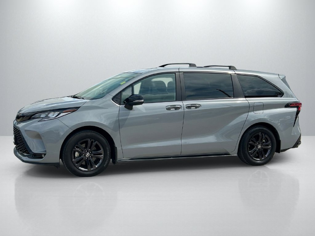 Certified 2025 Toyota Sienna XSE w/ XSE Premium Package AWD/4WD image 8