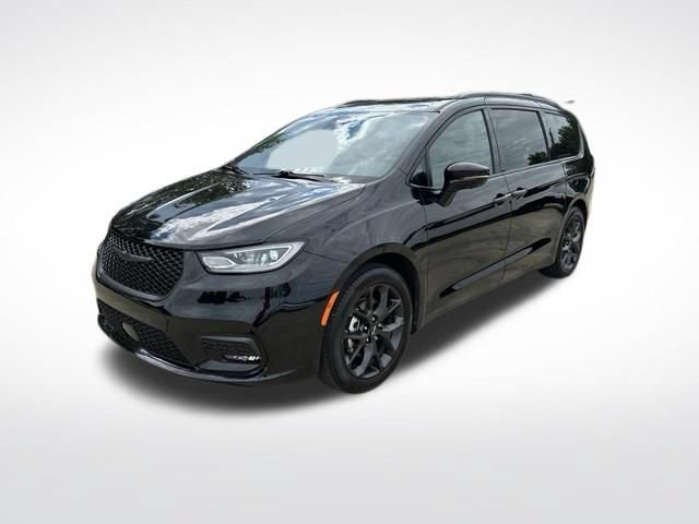 Used 2025 Chrysler Pacifica Limited FWD image 7