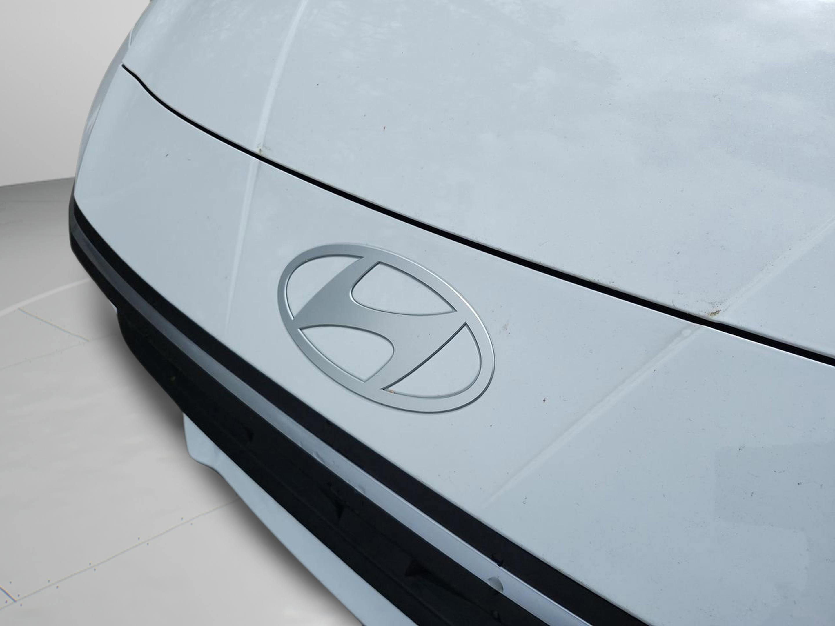 New 2026 Hyundai Elantra Hybrid FWD image 22