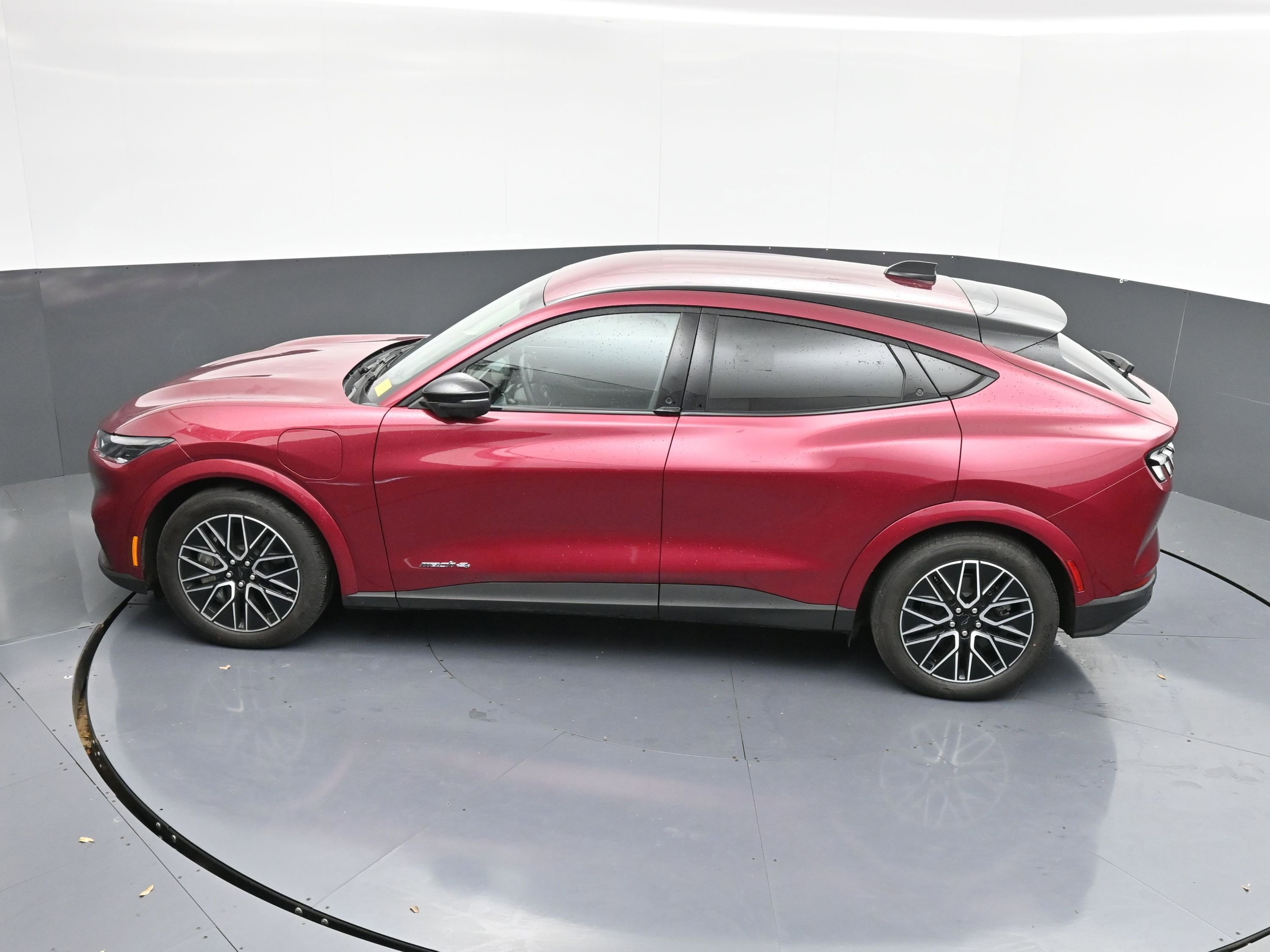 Used 2025 Ford Mustang Mach-E Premium image 37