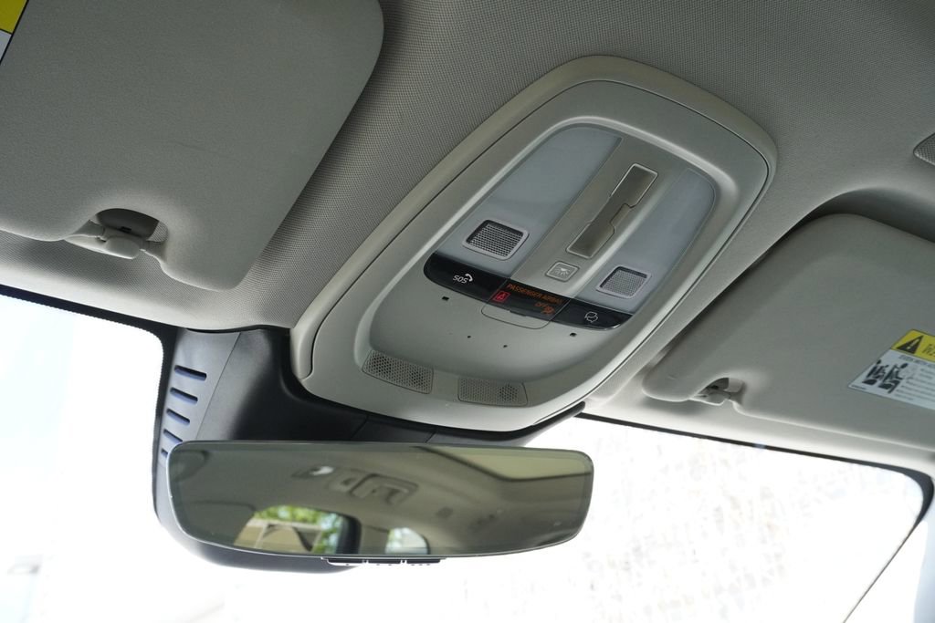 Used 2023 Volvo XC60 T8 Plus w/ Climate Package AWD/4WD image 16