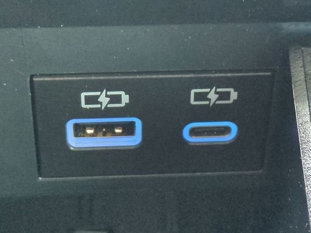 Used 2023 Toyota Sequoia Limited image 24