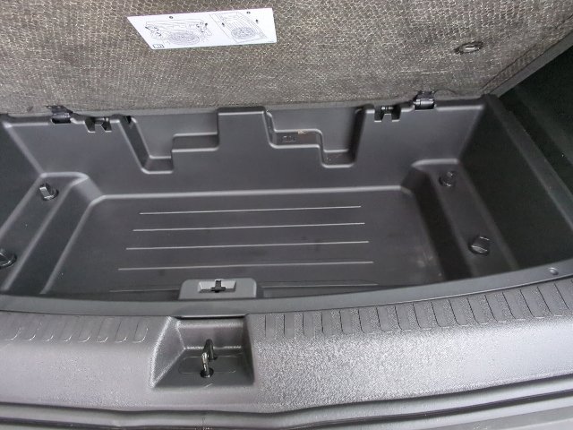 Used 2024 Chevrolet Traverse LT FWD image 36