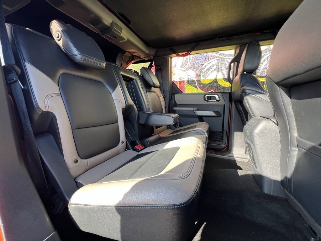 Used 2023 Ford Bronco Wildtrak image 33