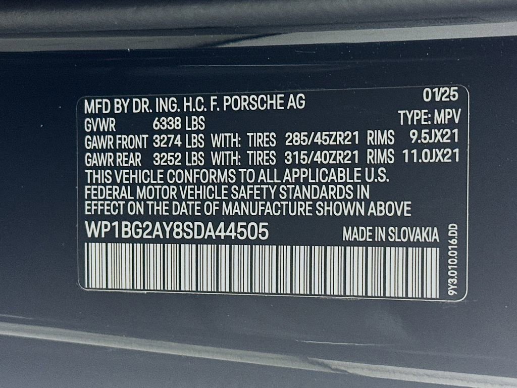 Certified 2025 Porsche Cayenne GTS image 34