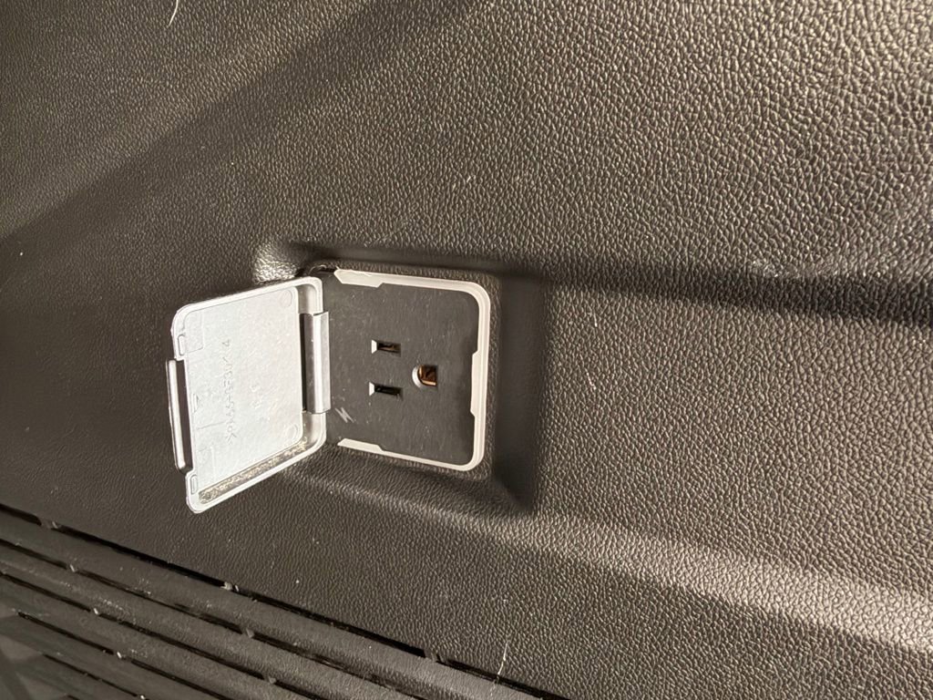 Used 2024 Chevrolet Tahoe LT image 36