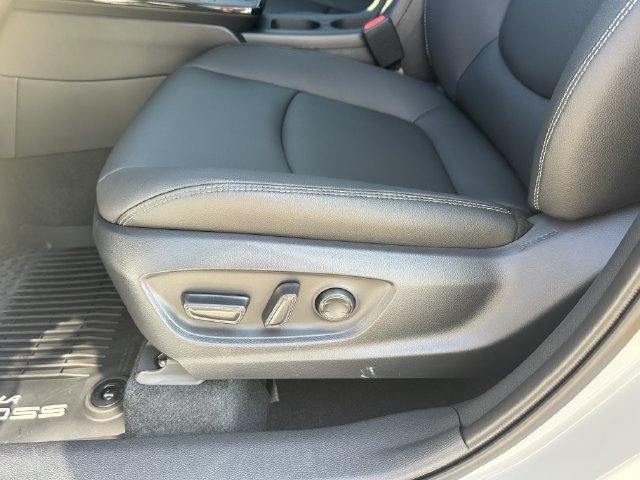 Used 2026 Toyota Corolla Cross XLE w/ Convenience Package FWD image 29