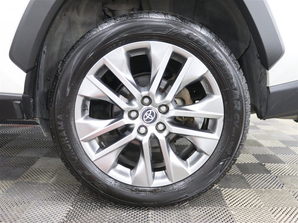 Used 2022 Toyota RAV4 Limited AWD/4WD image 39