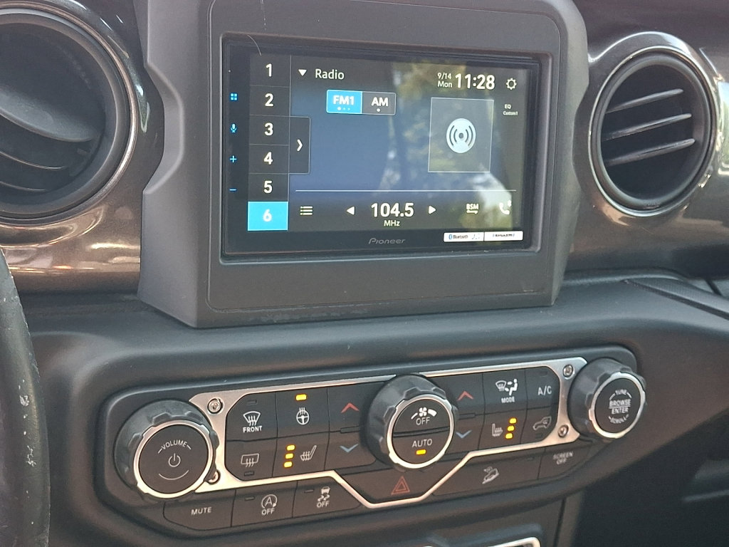 Used 2019 Jeep Wrangler Unlimited Sport AWD/4WD image 28