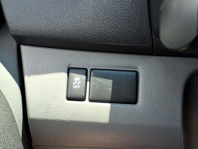 Used 2020 Nissan NV200 S FWD image 17