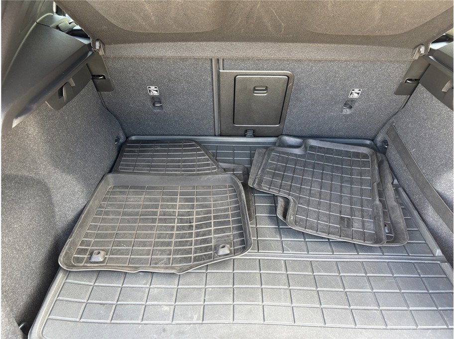 Used 2020 Volvo XC40 T5 Inscription w/ Protection Package image 48