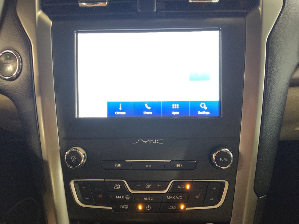 Used 2020 Ford Fusion SEL FWD image 25