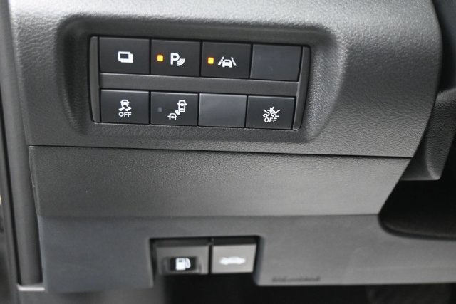 Certified 2025 Nissan Kicks Play S FWD image 20
