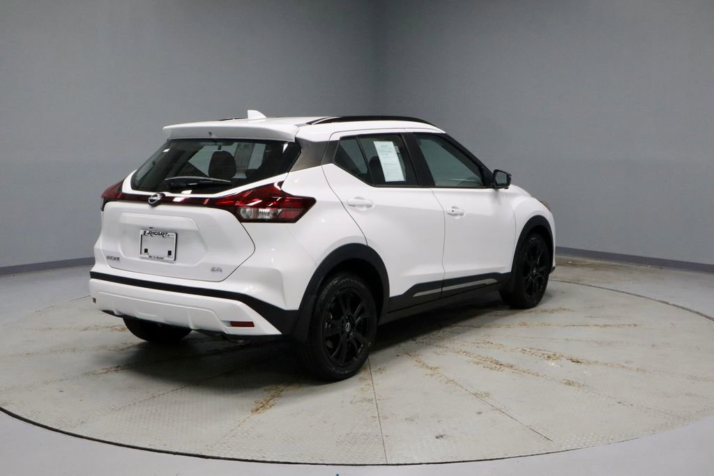 Used 2024 Nissan Kicks SR FWD image 11