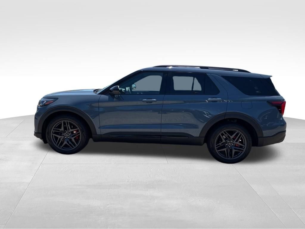 Used 2025 Ford Explorer ST w/ Sun And Sound Package image 2