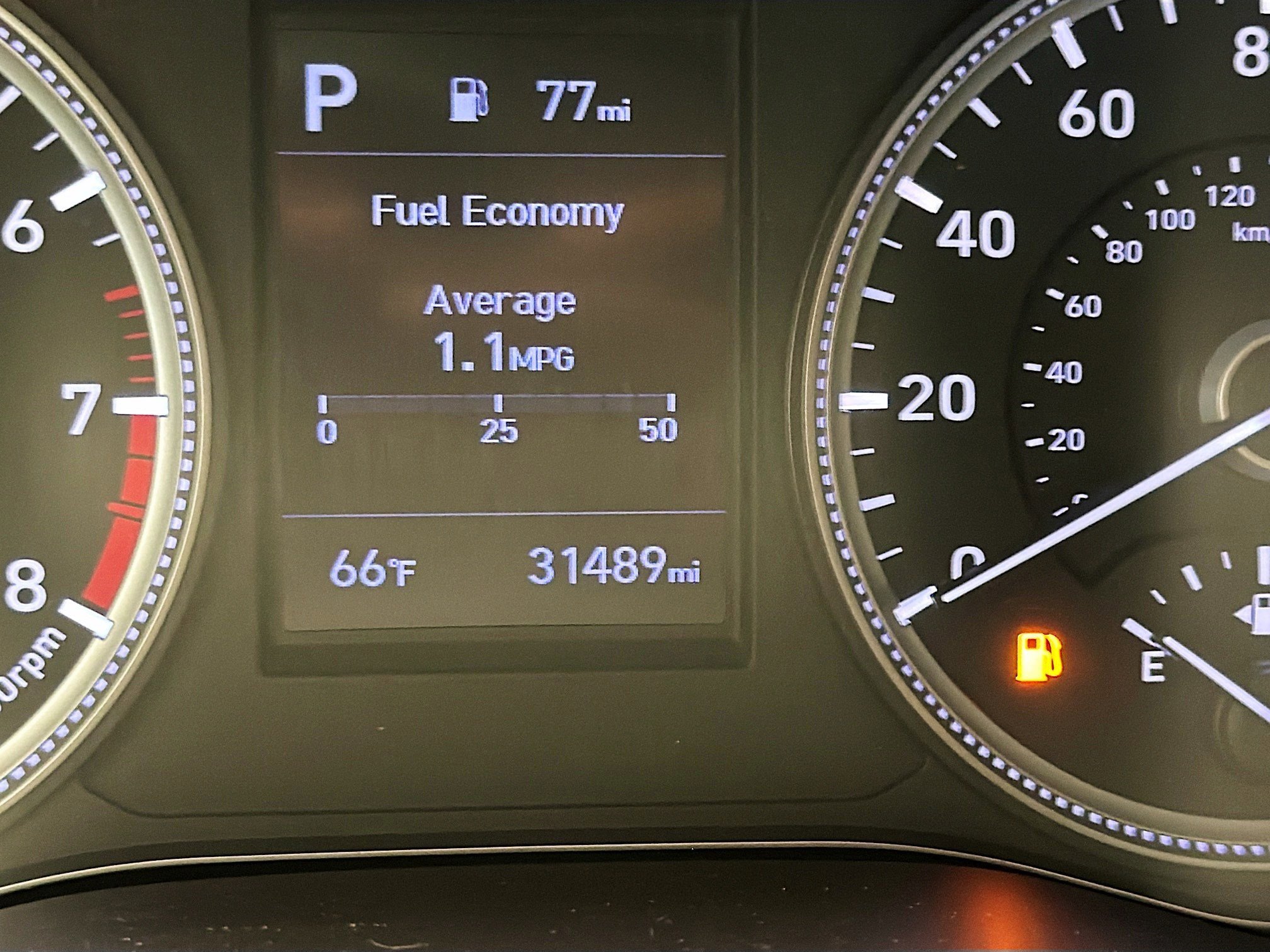 Used 2020 Hyundai Santa Fe SE FWD image 8