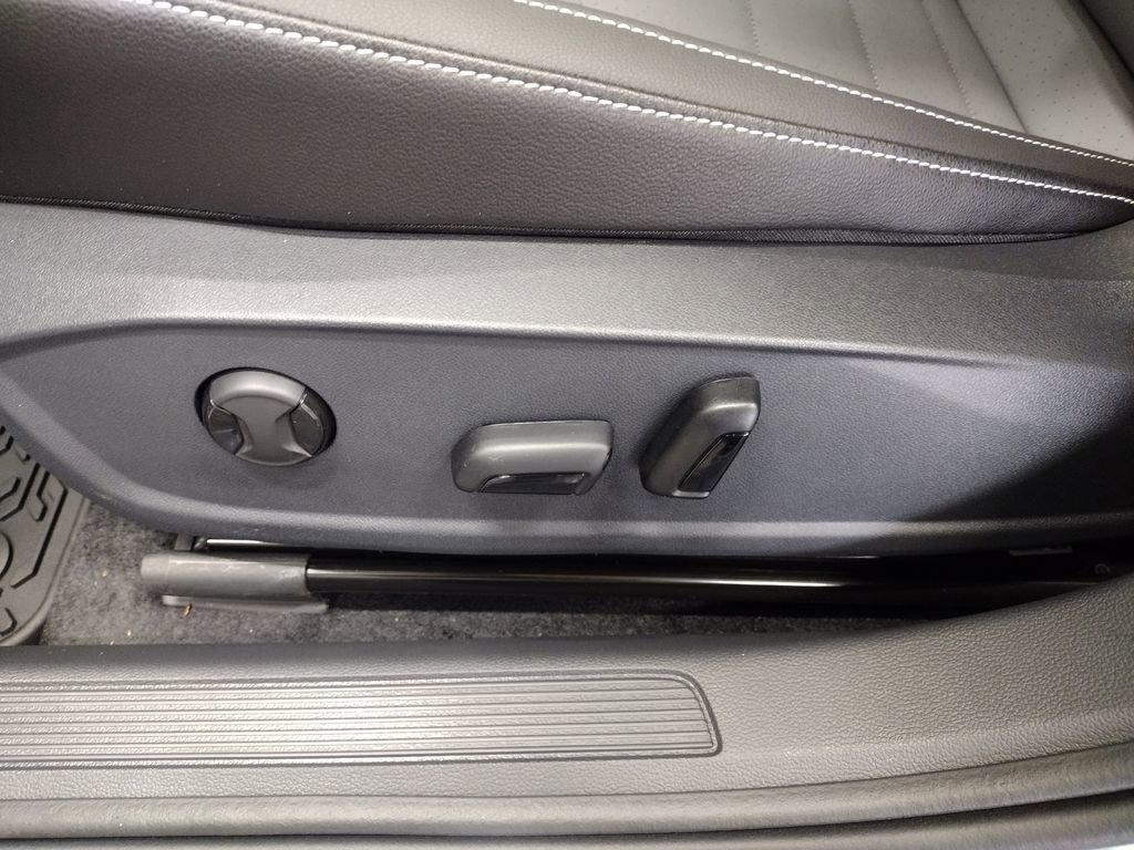 New 2026 Volkswagen Jetta SE image 18