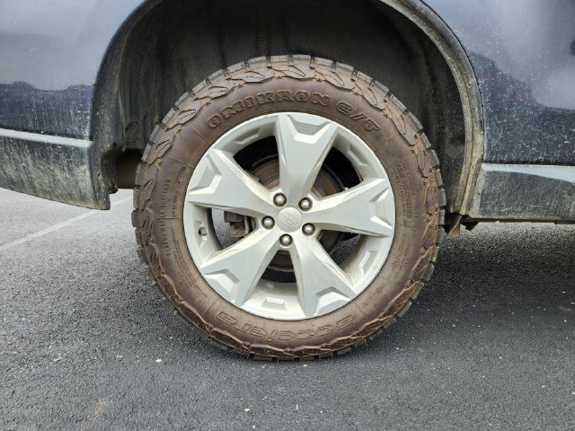 Used 2015 Subaru Forester 2.5i w/ Alloy Wheel Package AWD/4WD image 26