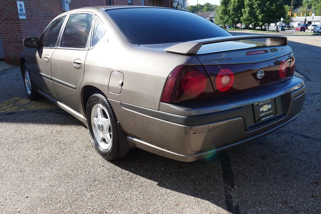 Used 2002 Chevrolet Impala LS w/ Seating Comfort Pkg FWD image 4