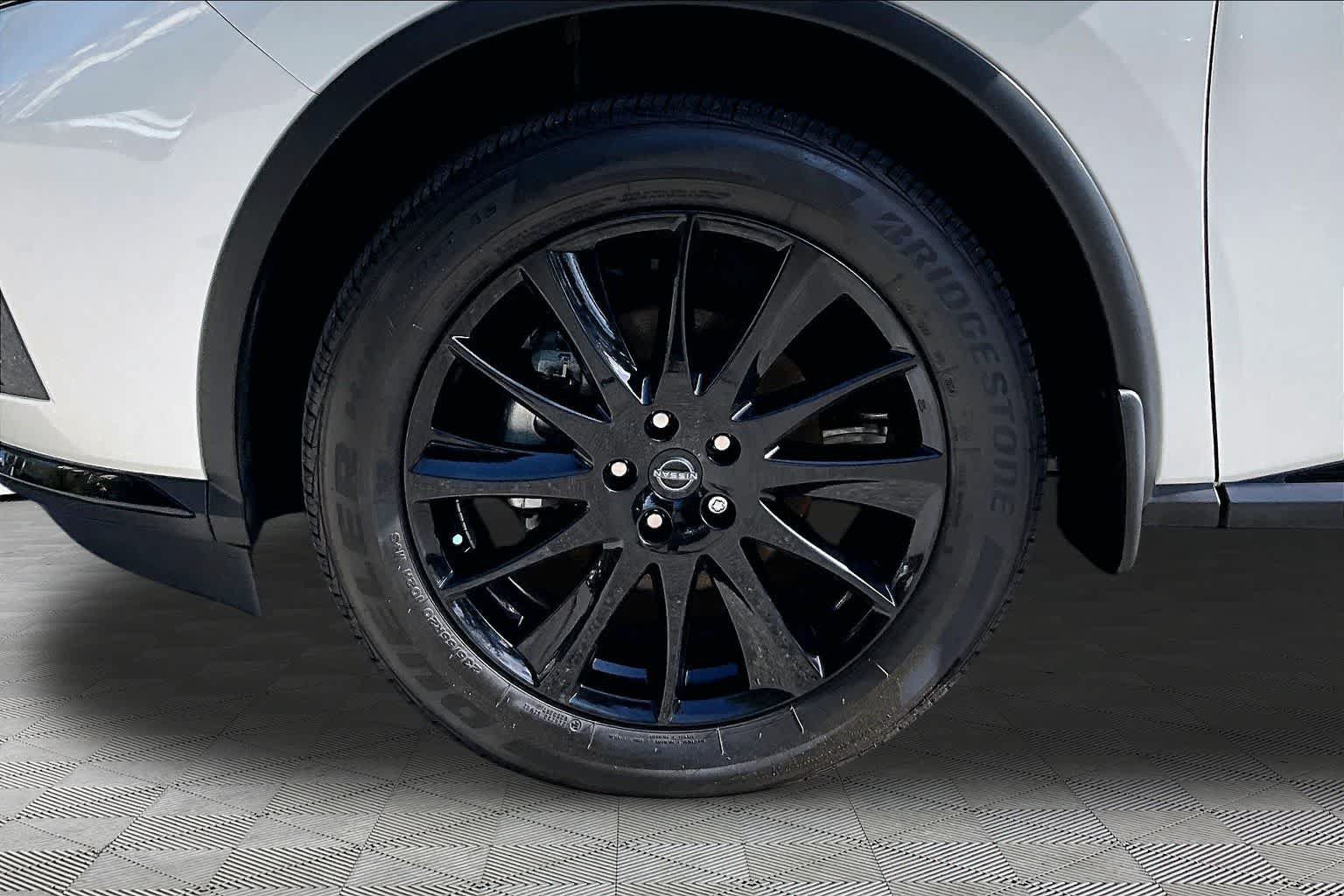 Used 2024 Nissan Murano SV w/ SV Midnight Edition Package FWD image 19