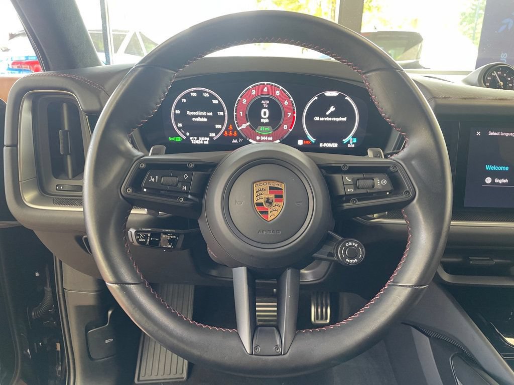 Used 2024 Porsche Cayenne Turbo AWD/4WD image 29