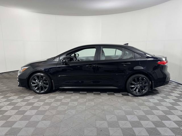 Used 2025 Toyota Corolla SE w/ Convenience Package image 11
