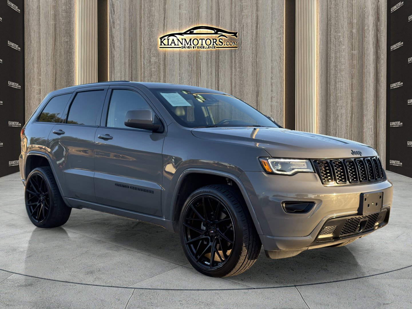 Used 2020 Jeep Grand Cherokee Altitude