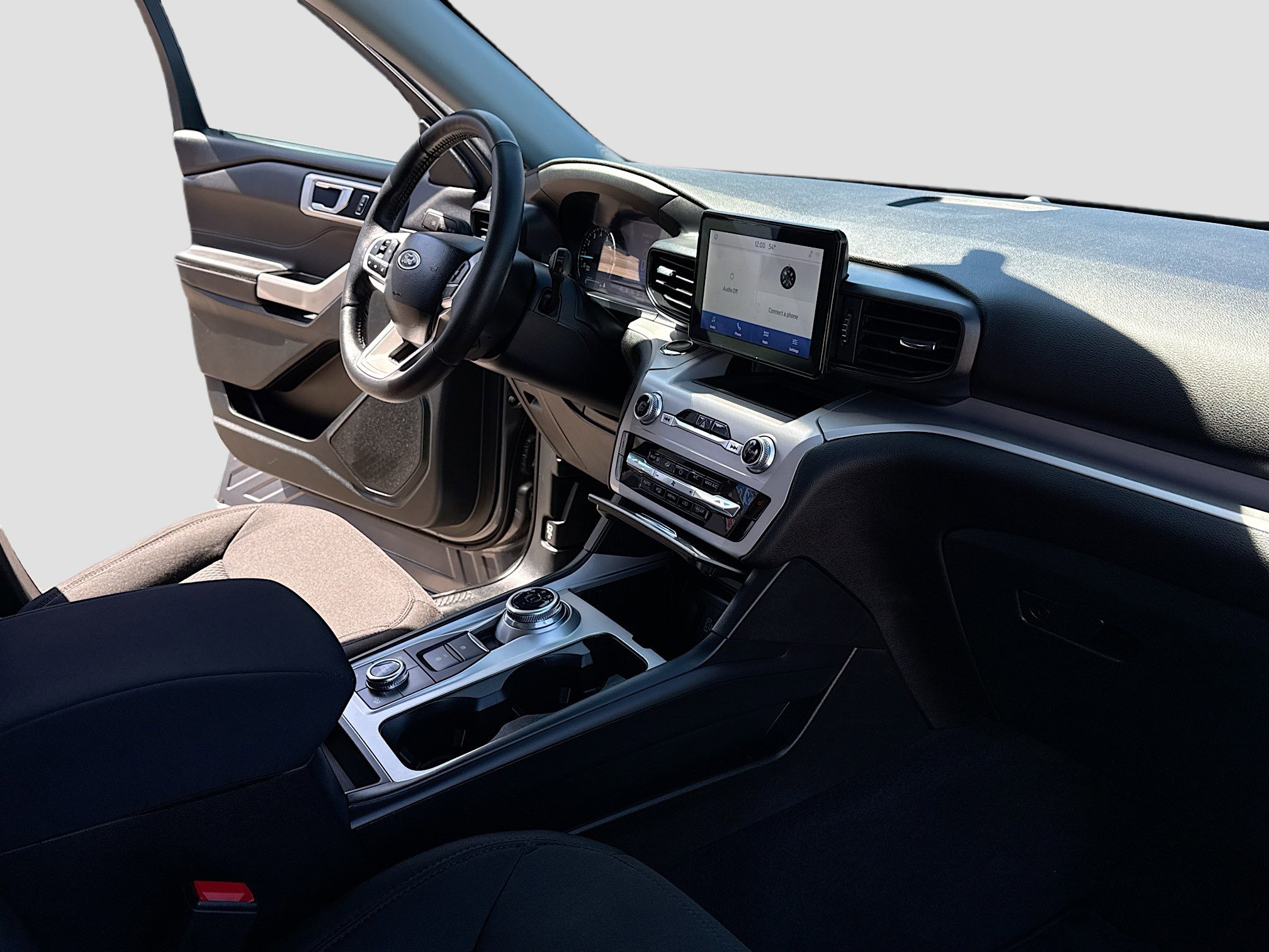 Certified 2024 Ford Explorer XLT w/ Class IV Trailer Tow Package image 5