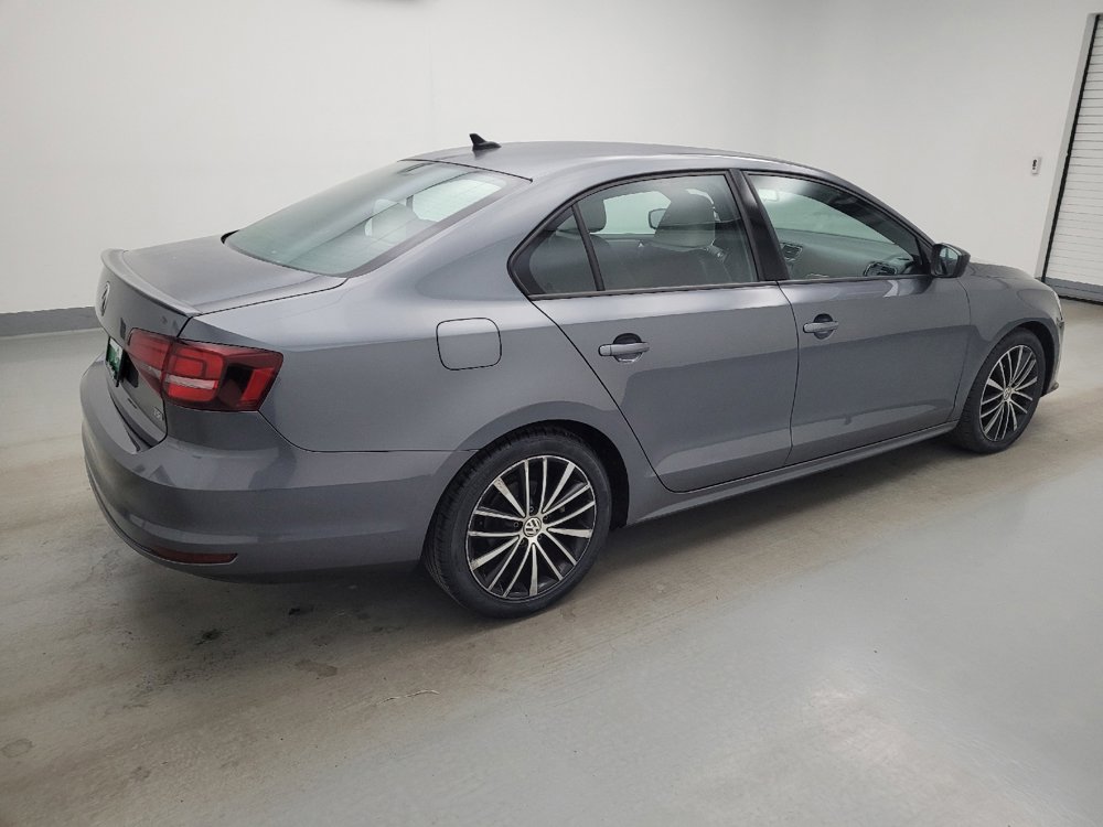 Used 2016 Volkswagen Jetta Sport FWD image 10