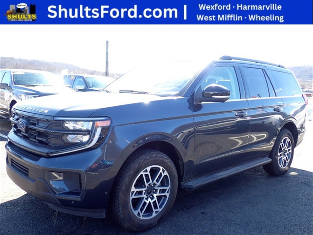 Used 2025 Ford Expedition Active image 1