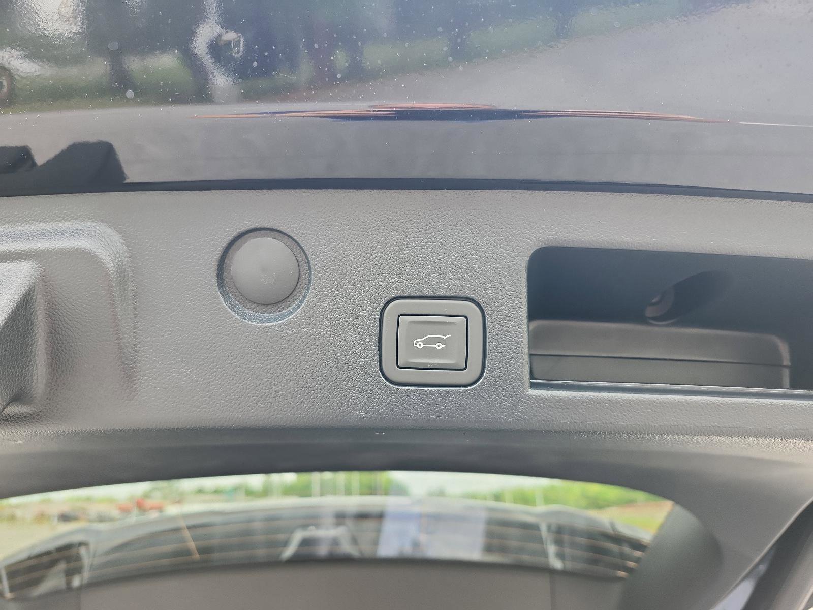 New 2026 GMC Terrain AT4 w/ Convenience Package III image 9