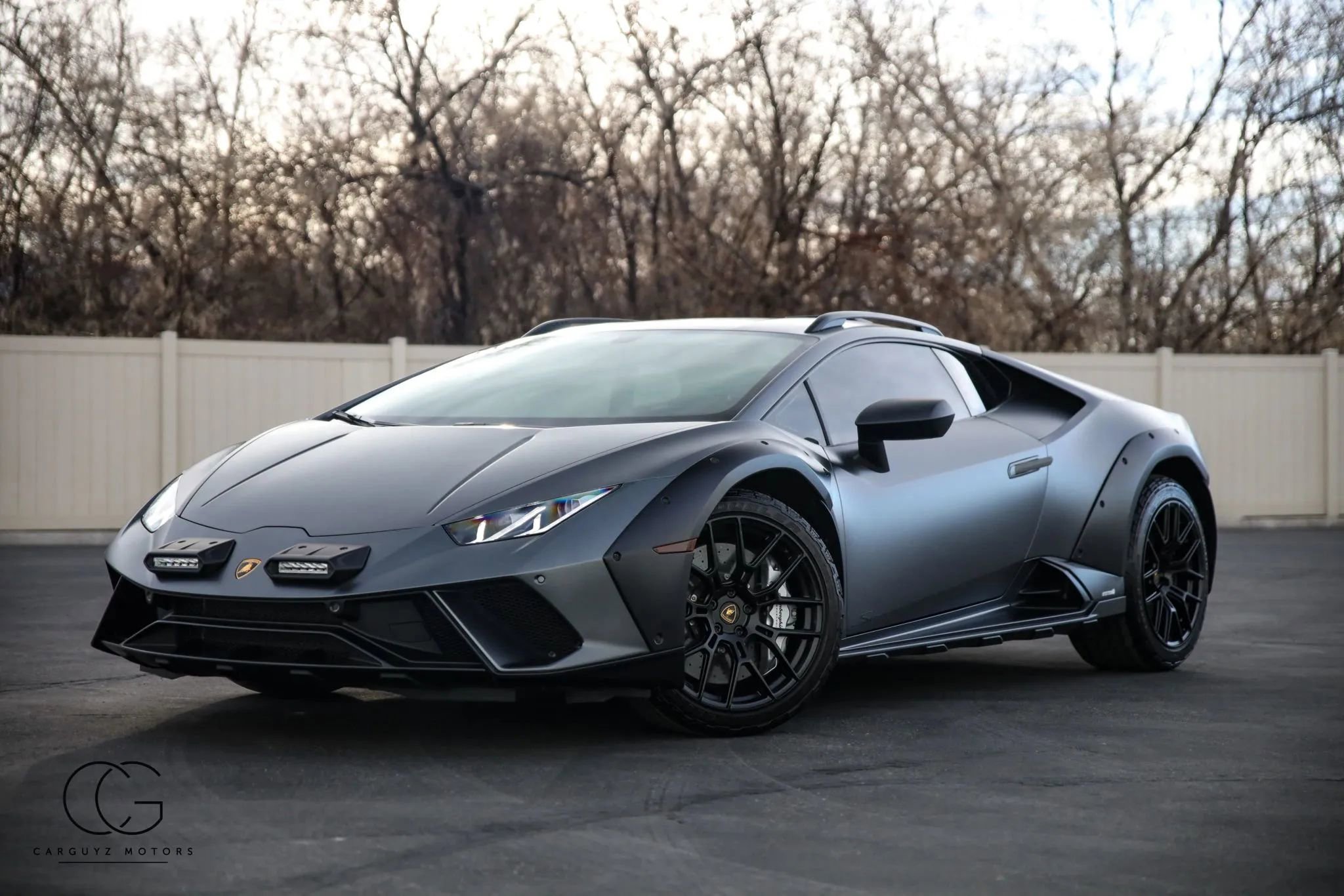 Used 2024 Lamborghini Huracan Sterrato image 3