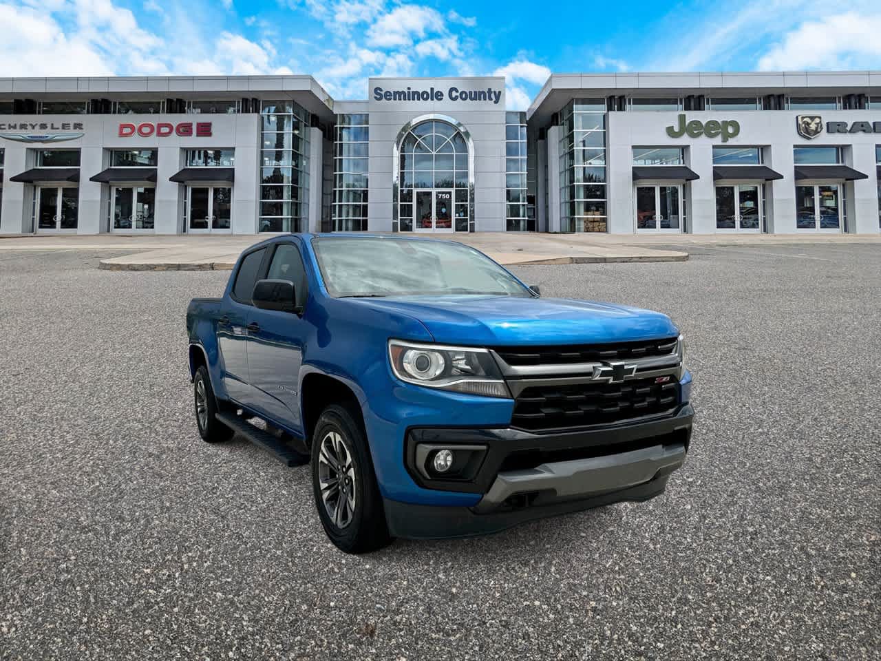 Used 2022 Chevrolet Colorado Z71 RWD image 2