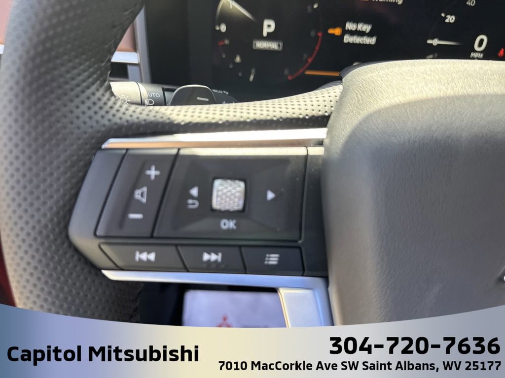 New 2025 Mitsubishi Outlander SEL image 21