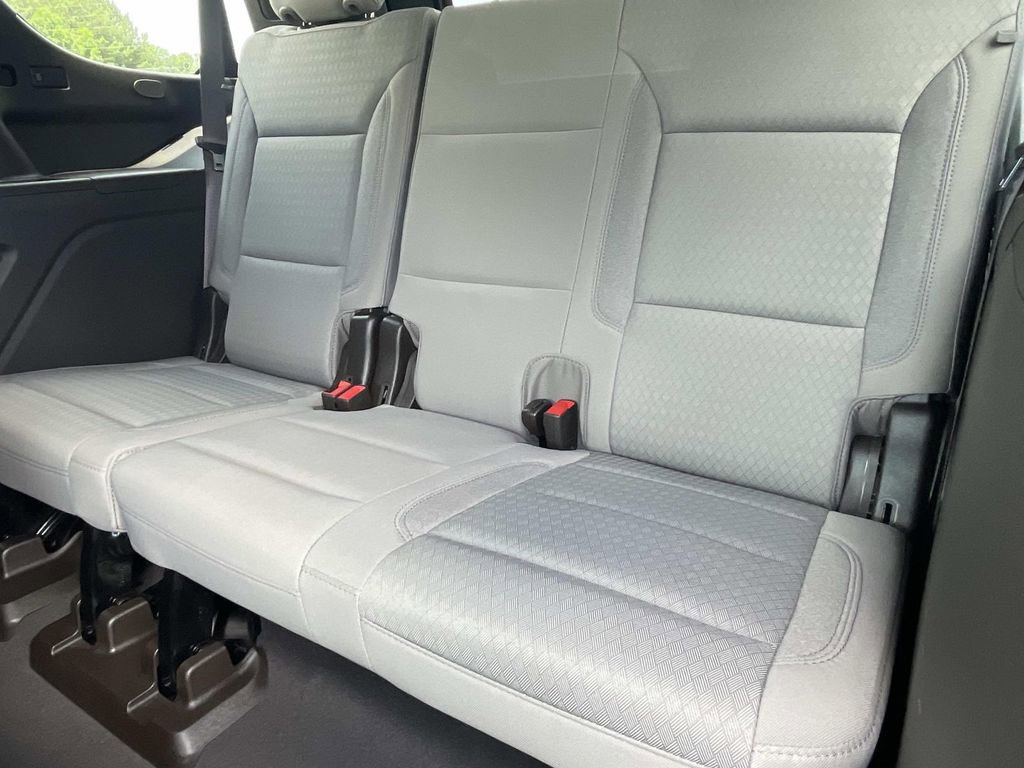 Used 2023 GMC Yukon SLE AWD/4WD image 12