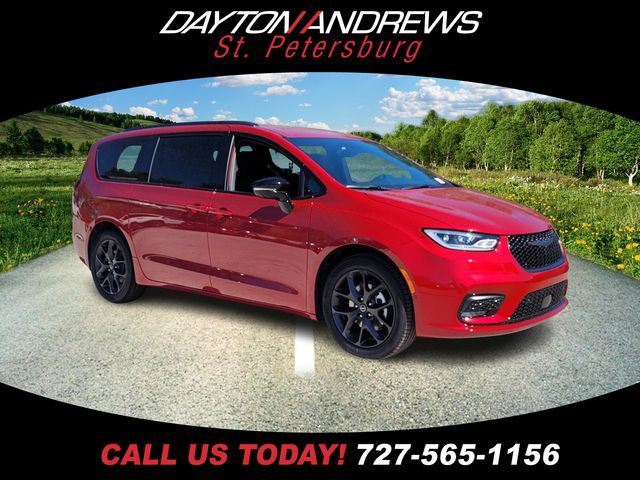 New 2026 Chrysler Pacifica Select w/ S Appearance Package FWD image 1