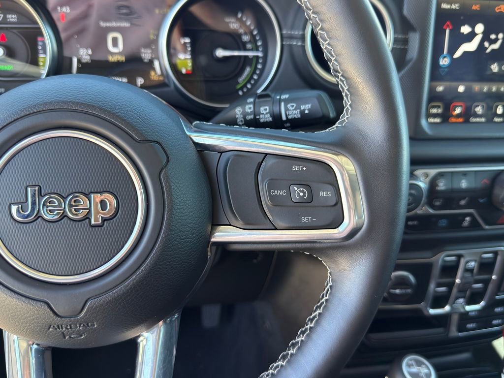 Used 2022 Jeep Wrangler Unlimited Sahara w/ Cold Weather Group image 27