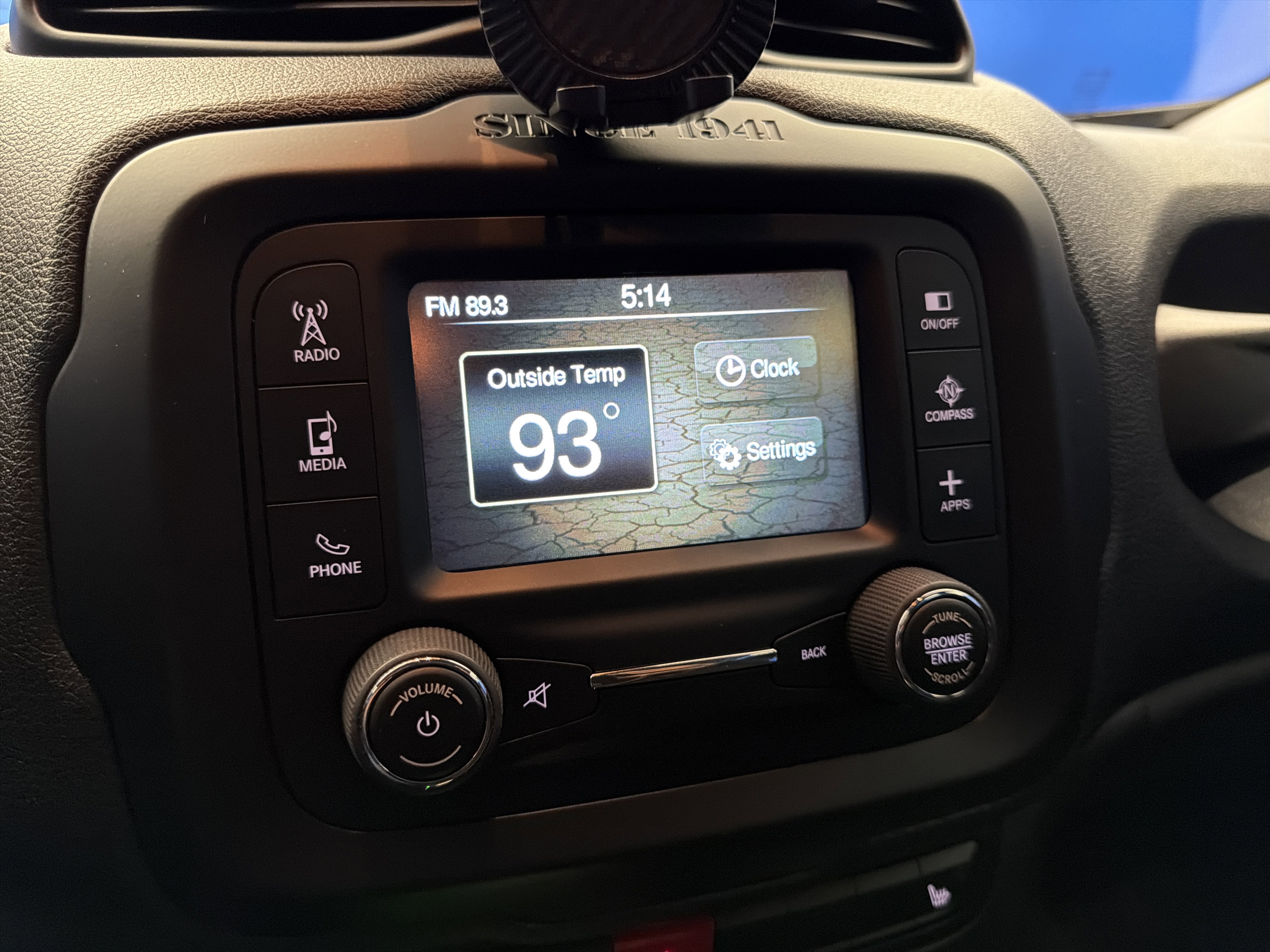 Used 2017 Jeep Renegade Altitude AWD/4WD image 18