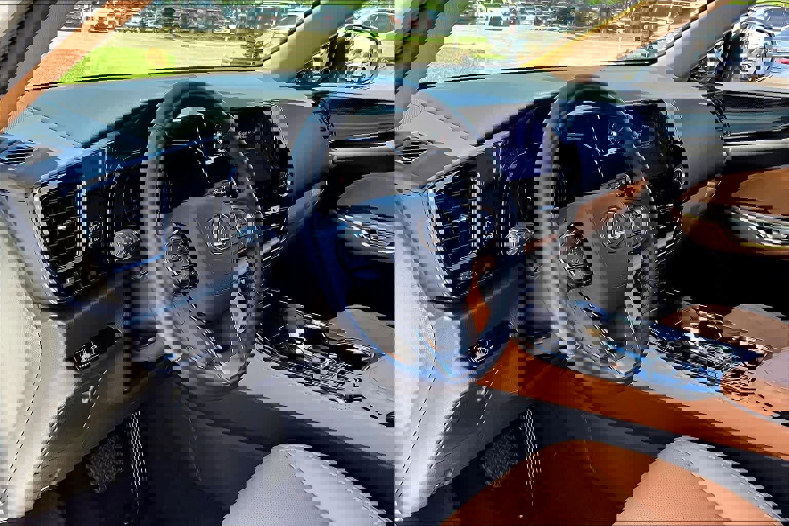 Used 2025 Lexus NX 250 FWD w/ Accessory Package (Z1) image 15