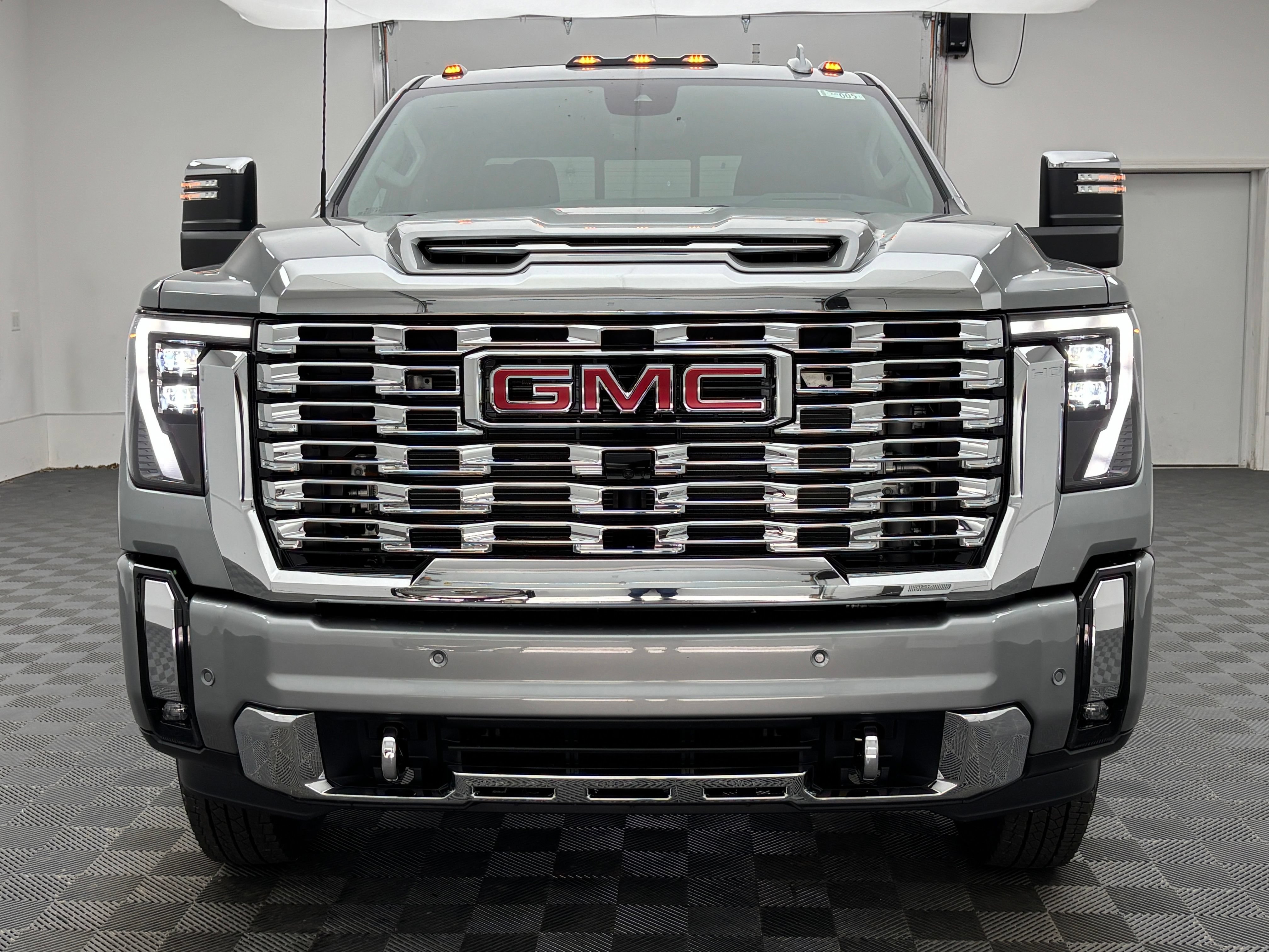 New 2026 GMC Sierra 3500 Denali w/ Denali Reserve Package AWD/4WD image 16