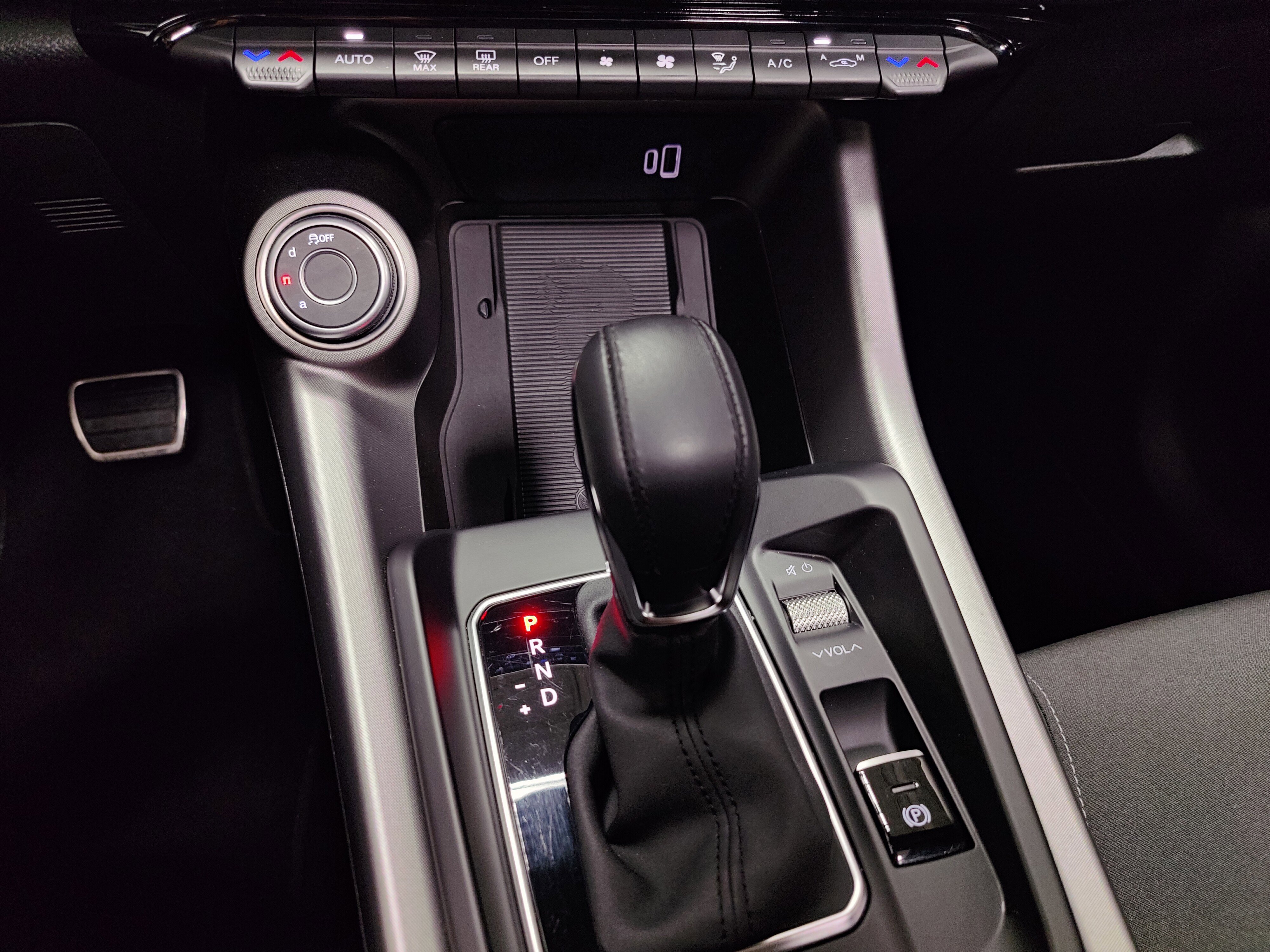 Used 2025 Alfa Romeo Tonale image 26